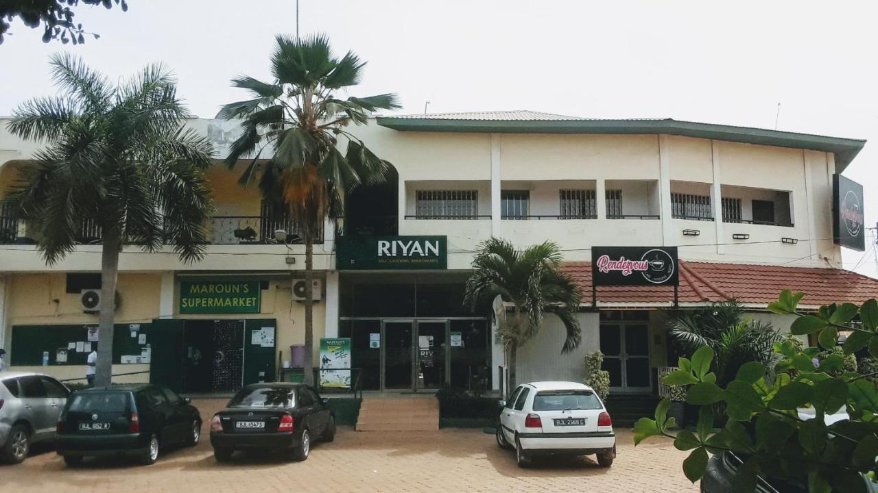 Riyan Apartment Kololi Bagian luar foto